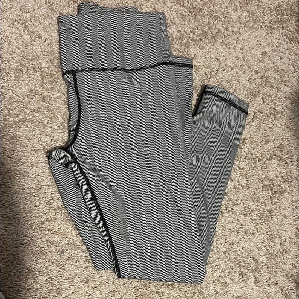 ZYIA Herringbone Capri leggings